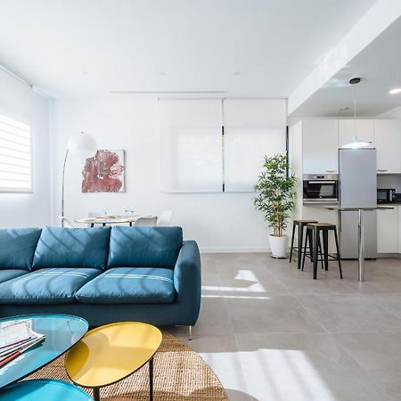 Urban Pulses Nervion Apartment Sevilla Bagian luar foto