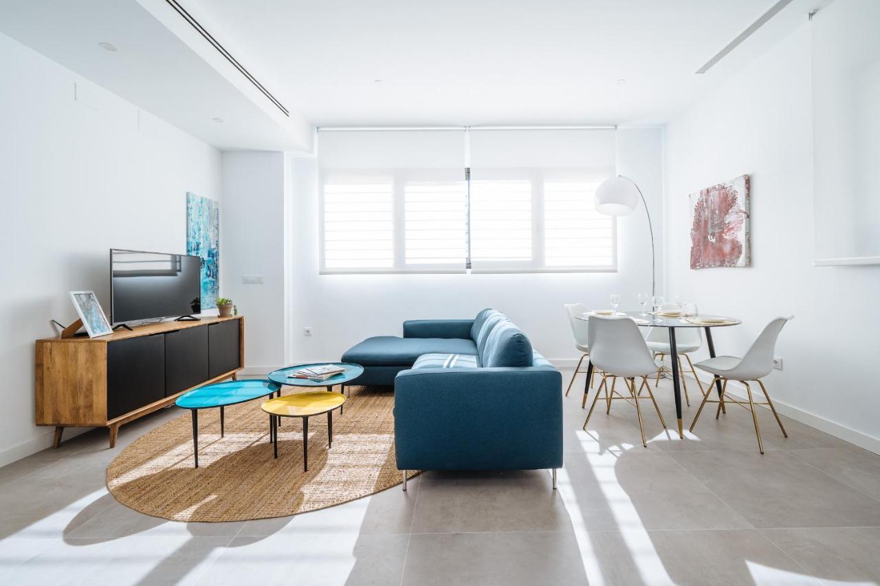 Urban Pulses Nervion Apartment Sevilla Bagian luar foto