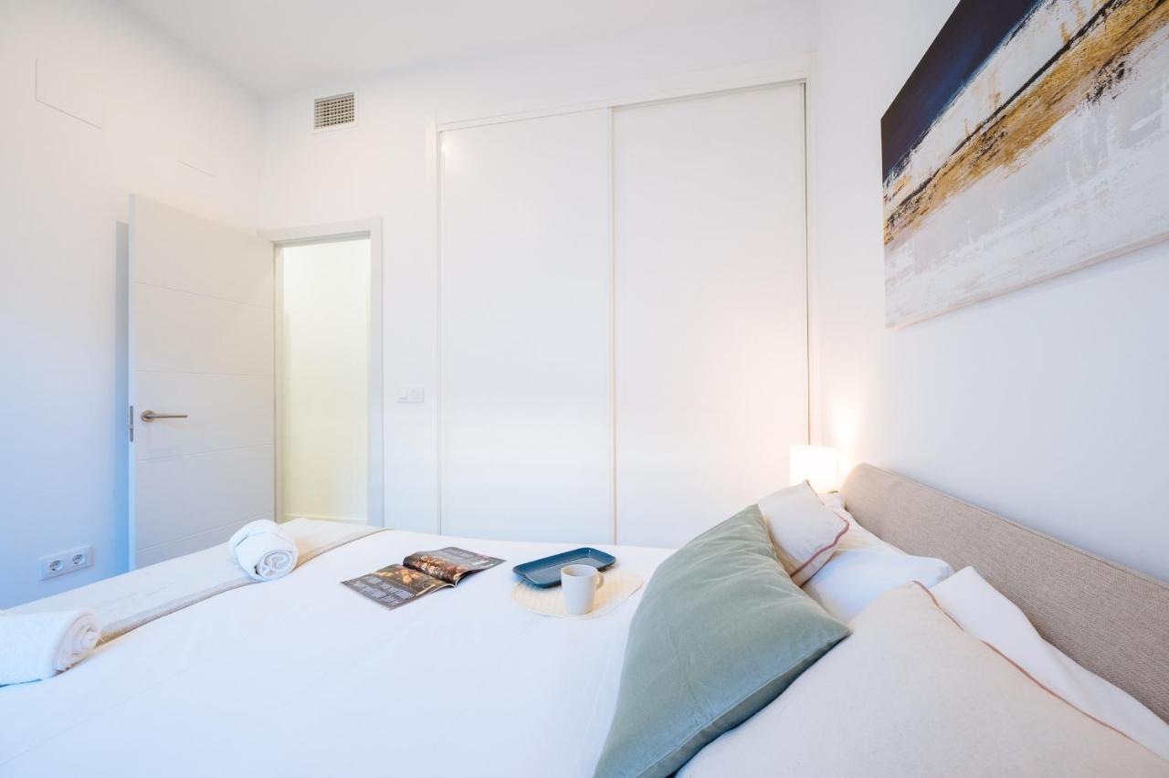 Urban Pulses Nervion Apartment Sevilla Bagian luar foto