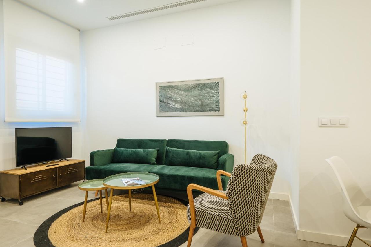 Urban Pulses Nervion Apartment Sevilla Bagian luar foto