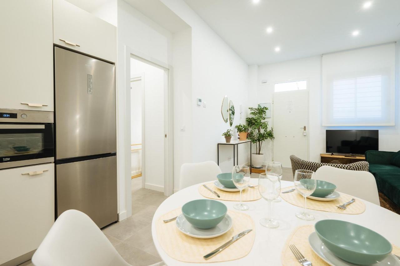 Urban Pulses Nervion Apartment Sevilla Bagian luar foto
