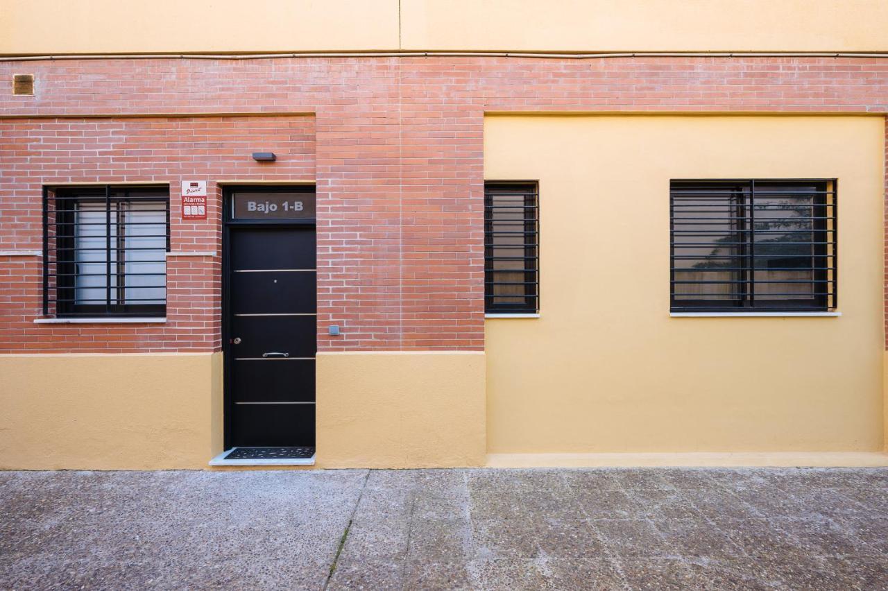 Urban Pulses Nervion Apartment Sevilla Bagian luar foto