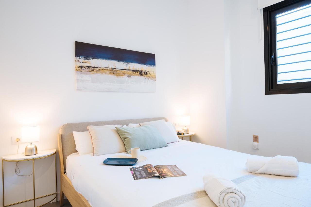 Urban Pulses Nervion Apartment Sevilla Bagian luar foto