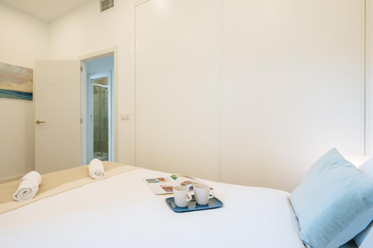 Urban Pulses Nervion Apartment Sevilla Bagian luar foto