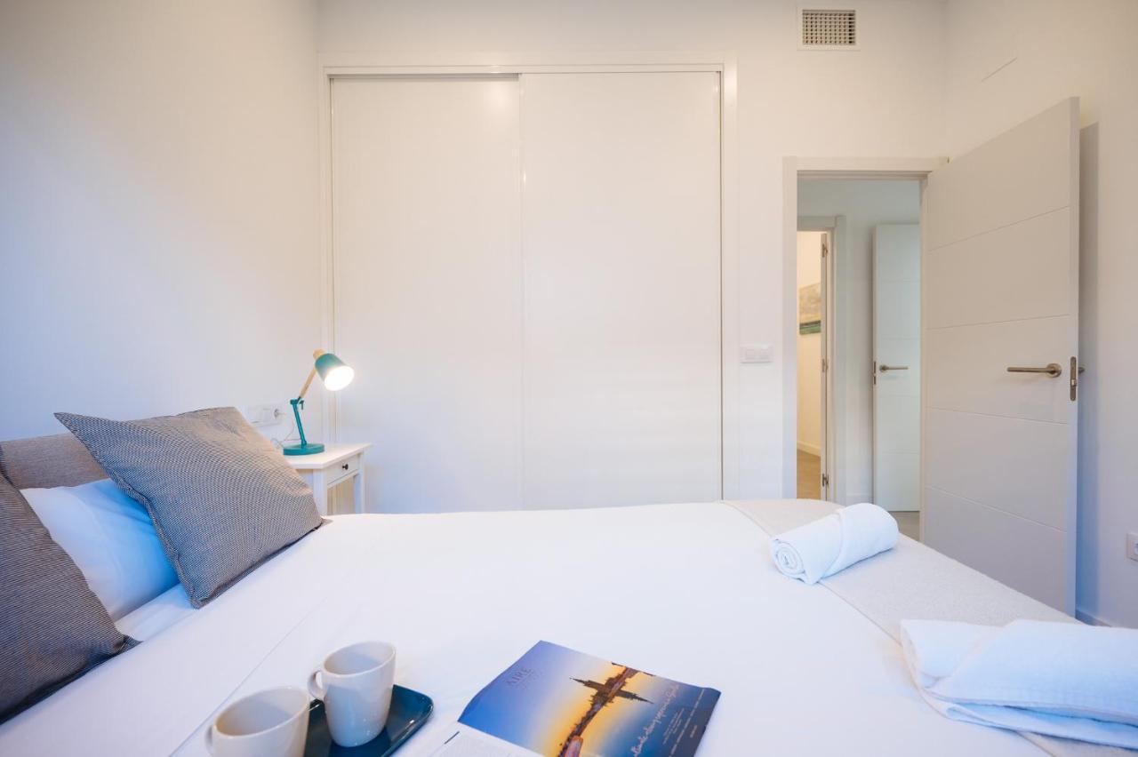 Urban Pulses Nervion Apartment Sevilla Bagian luar foto