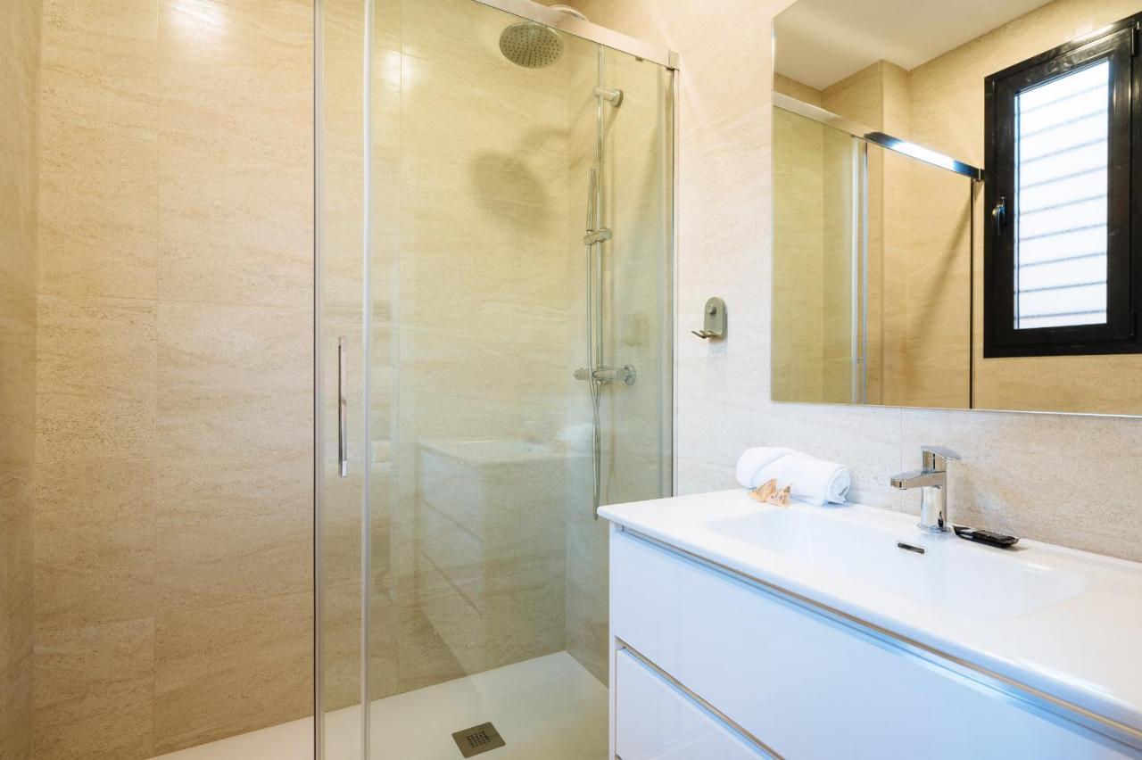 Urban Pulses Nervion Apartment Sevilla Bagian luar foto