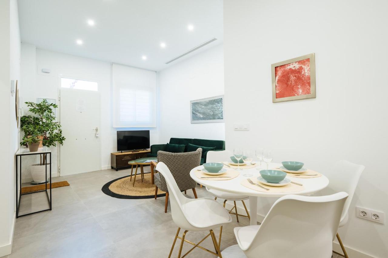 Urban Pulses Nervion Apartment Sevilla Bagian luar foto